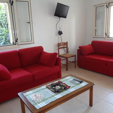 Manoleas Villas *