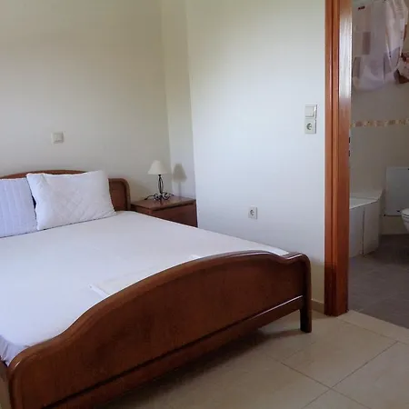 아파트 Manoleas Villas