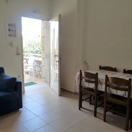 Manoleas Villas 아파트