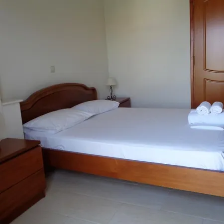 Manoleas Villas *