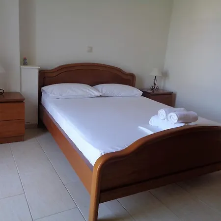 Manoleas Villas 아파트